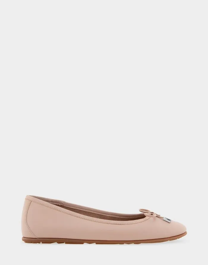 Aerosoles Comfortable Women039s Ballet Flat In Cipria Leather Cipria Leather Women Ballet