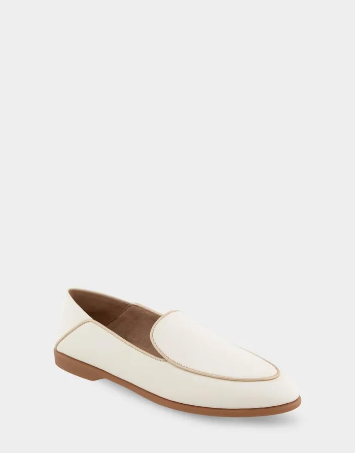 Aerosoles Comfortable Women039s Collapsible Back Loafer In Eggnog Leather Eggnog Leather Women Clogs and Mules
