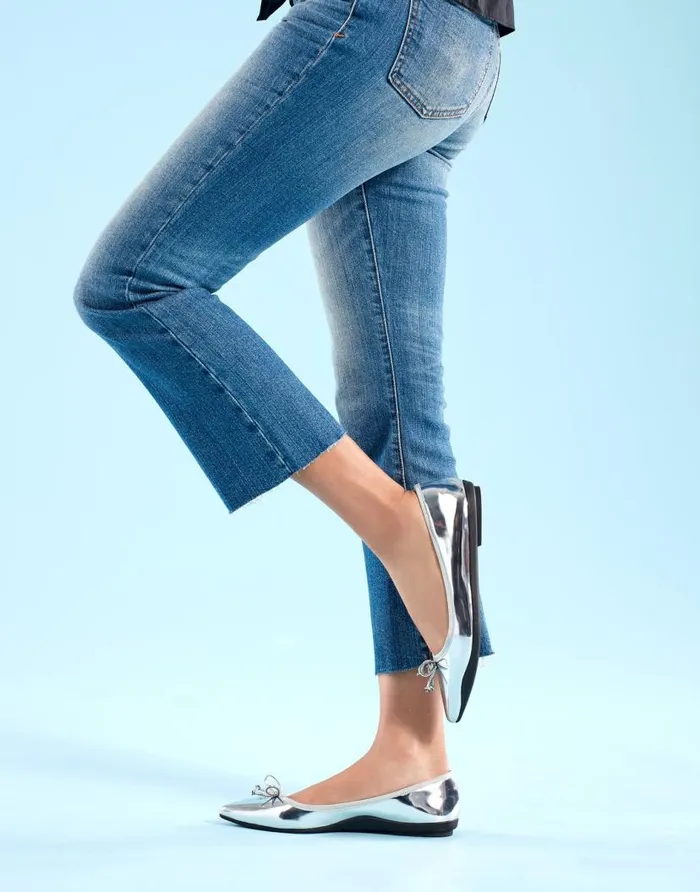Aerosoles Comfortable Women039s Point Toe Flat In Silver Mirror Metallic Faux Leather Silver Mirror Metallic Faux Leather Women Clogs and Mules