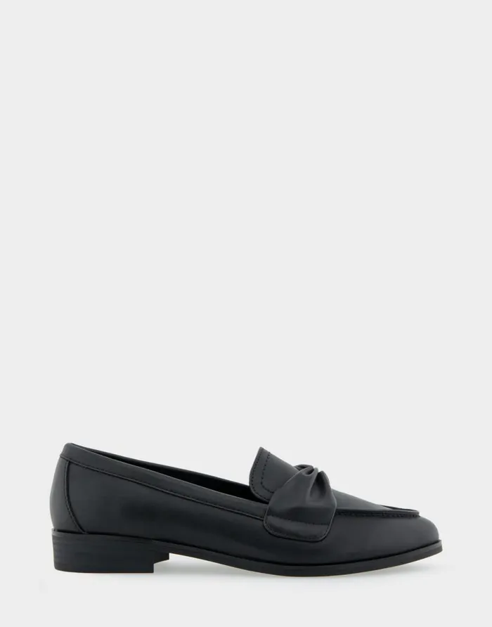 Aerosoles Comfortable Women039s Tailored Loafer In Black Faux Leather Black Faux Leather Women Loafers