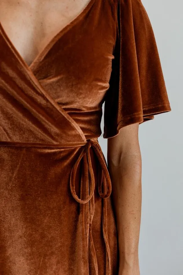 Baltic Born Maxi Dresses Women Meghan Velvet Wrap Maxi Dress Spice Baltic Born Maxi Dresses Women Meghan Velvet Wrap Maxi Dress Spice