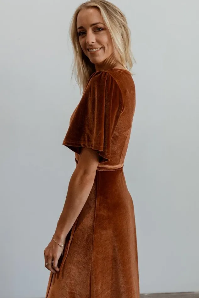 Baltic Born Maxi Dresses Women Meghan Velvet Wrap Maxi Dress Spice Baltic Born Maxi Dresses Women Meghan Velvet Wrap Maxi Dress Spice