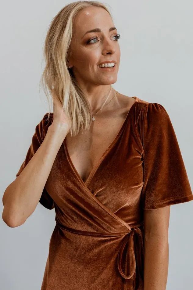 Baltic Born Maxi Dresses Women Meghan Velvet Wrap Maxi Dress Spice Baltic Born Maxi Dresses Women Meghan Velvet Wrap Maxi Dress Spice