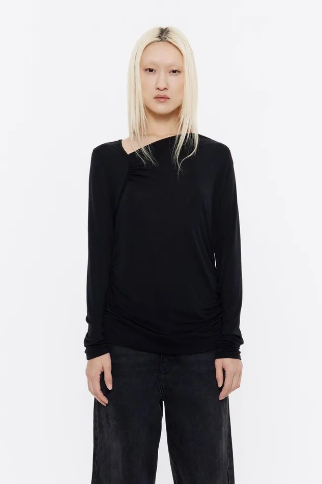 Black Diagonal Neckline Fitted Tshirt Black Women Bimba Y Lola TShirts