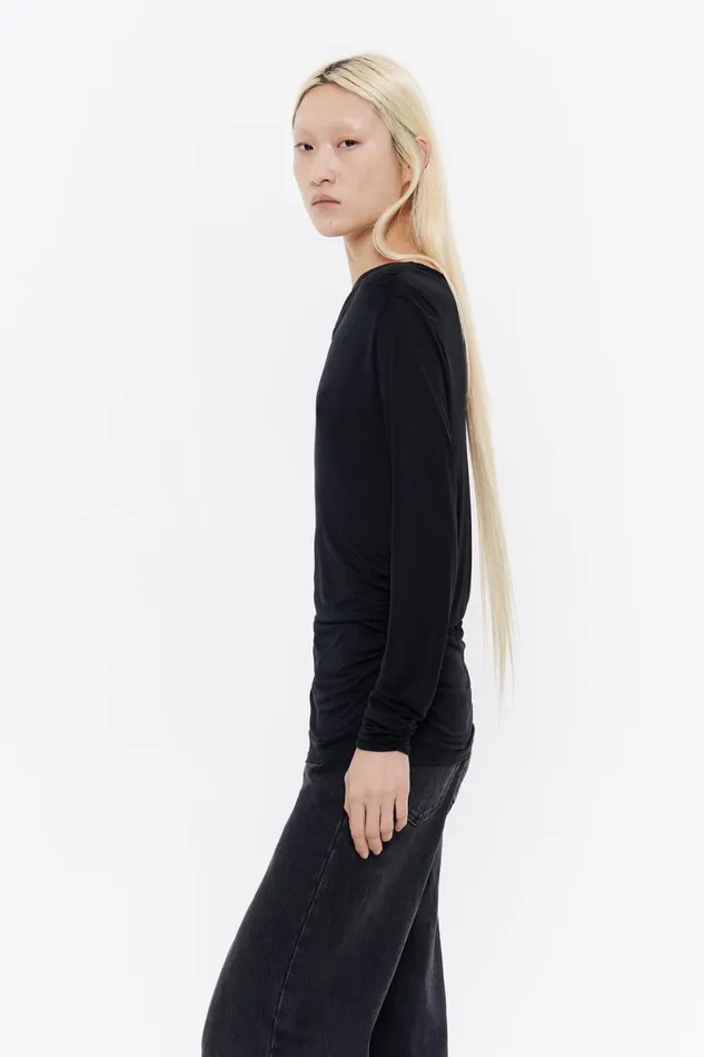 Black Diagonal Neckline Fitted Tshirt Black Women Bimba Y Lola TShirts Black Diagonal Neckline Fitted Tshirt Black Women Bimba Y Lola TShirts