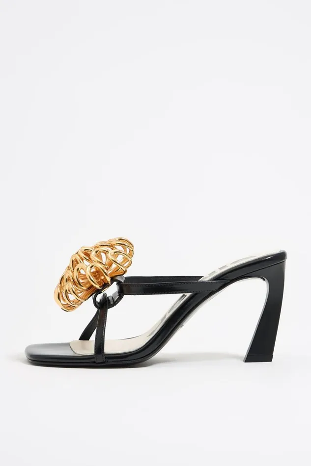 Black Leather Strappy Sandal With Flower Black Women Bimba Y Lola Sandals