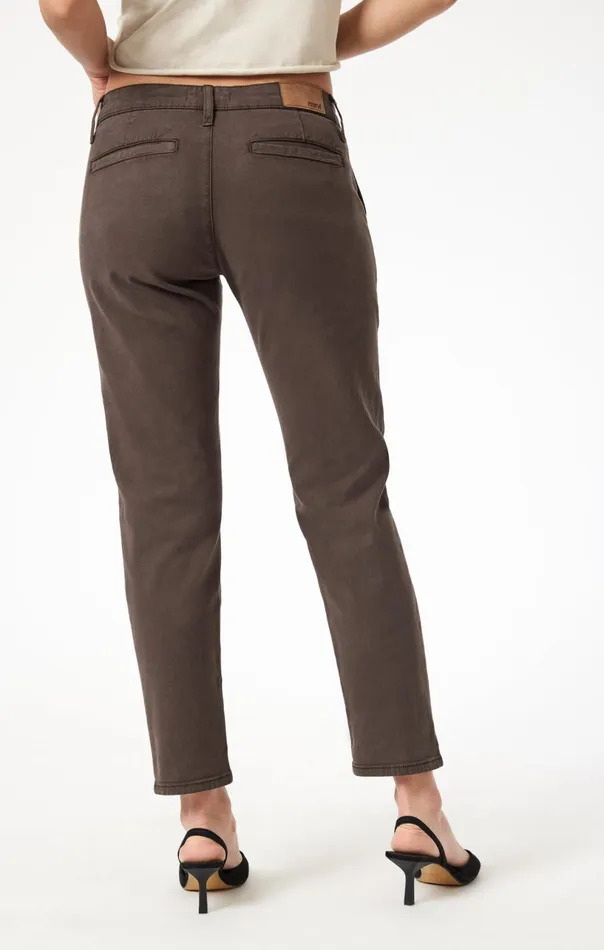 Brooke Slim Chino In Oak Luxe Twill Women Mavi Jeans Pants