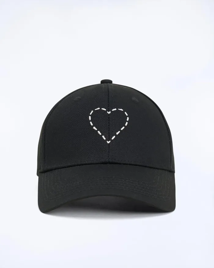 Caps From Future Heart Curved Visor Cap Black