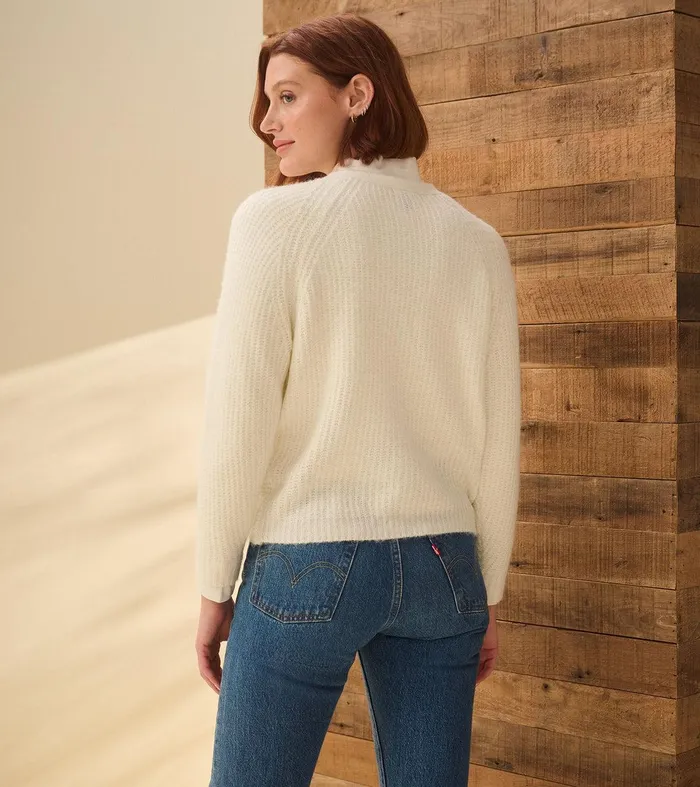 Cross Over Sweater 8211 Winter White Hatley