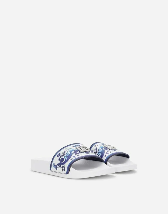 Dolce and Gabbana Shoes 2438 Children Majolicaprint Sliders With Metal DG Logo Multicolor Dolce and Gabbana Shoes 2438 Children Majolicaprint Sliders With Metal DG Logo Multicolor
