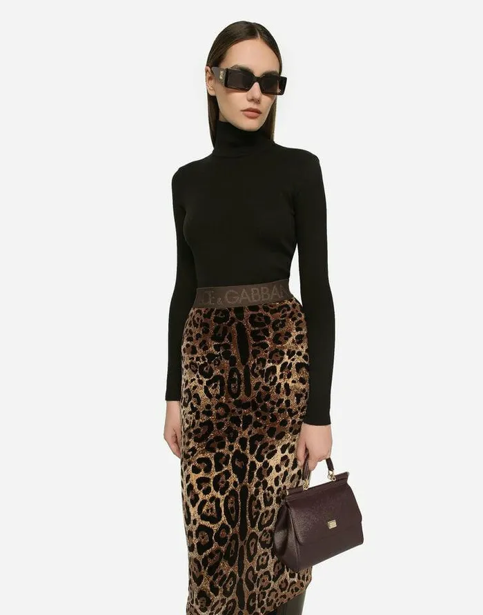 Dolce and Gabbana Sweaters And Cardigans Women Cashmere Turtleneck Sweater Black Dolce and Gabbana Sweaters And Cardigans Women Cashmere Turtleneck Sweater Black