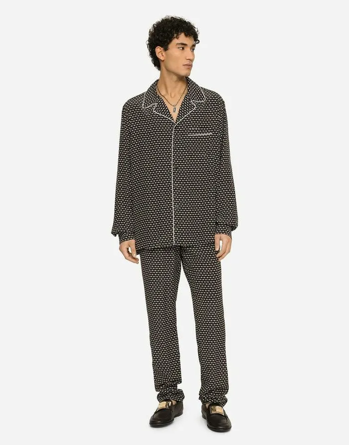 Dolce and Gabbana Trousers And Shorts Men Crepe De Chine Jogging Pants With DG Logo Print Black Dolce and Gabbana Trousers And Shorts Men Crepe De Chine Jogging Pants With DG Logo Print Black