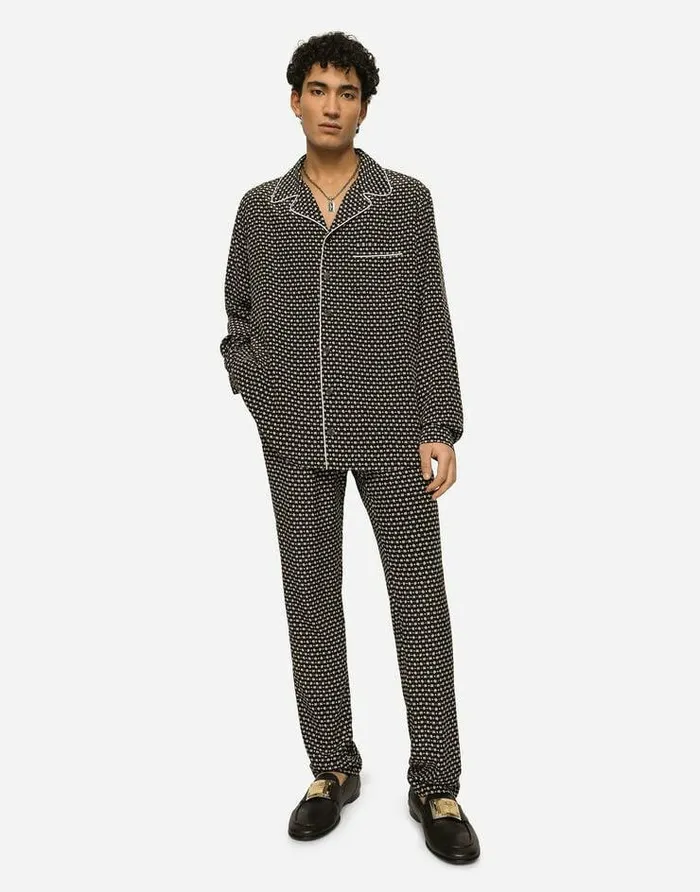 Dolce and Gabbana Trousers And Shorts Men Crepe De Chine Jogging Pants With DG Logo Print Black Dolce and Gabbana Trousers And Shorts Men Crepe De Chine Jogging Pants With DG Logo Print Black