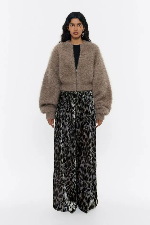 Khaki Plumancha Velvet Joggers Plumancha Khaki Women Bimba Y Lola Total Look