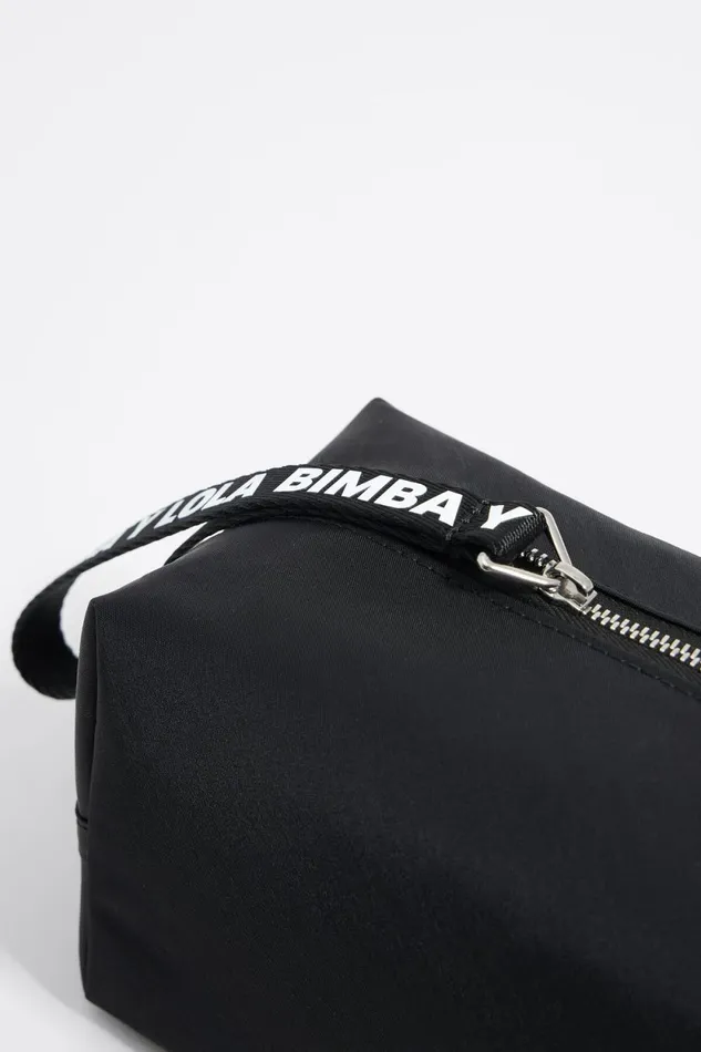 Medium Black Nylon Makeup Case Black Women Bimba Y Lola Vanity Pouches Medium Black Nylon Makeup Case Black Women Bimba Y Lola Vanity Pouches