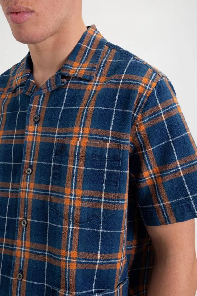 Men Ben Sherman Short Sleeve Shirts Dalston Blues Summer ShortSleeve Check Camp Shirt Men Ben Sherman Short Sleeve Shirts Dalston Blues Summer ShortSleeve Check Camp Shirt