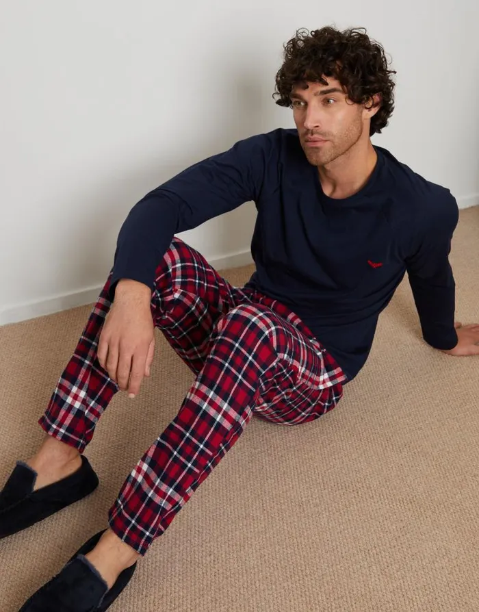 Men Navy and Red Pyjama Sweatshirt and Bottoms 2Piece Set Threadbare Pyjamas Men Navy and Red Pyjama Sweatshirt and Bottoms 2Piece Set Threadbare Pyjamas