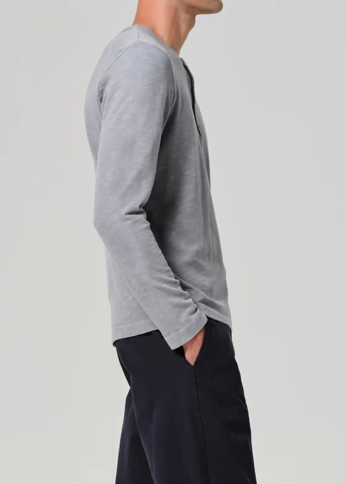 Men Shirts Citizens Of Humanity Classic Henley In Moonstone