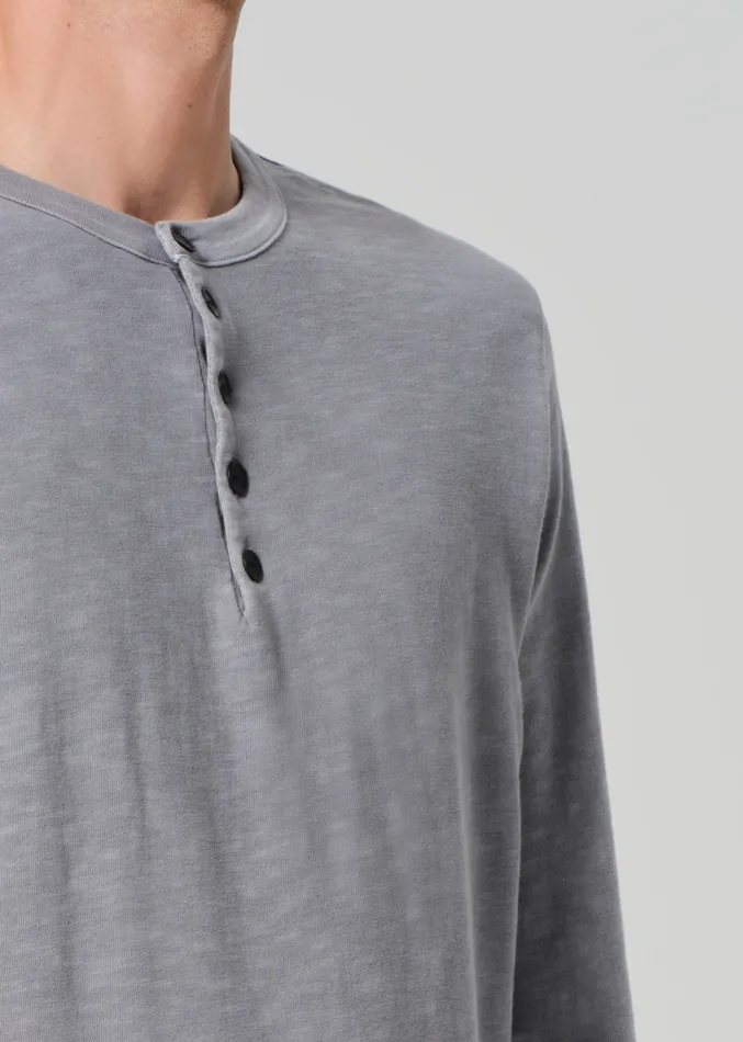 Men Shirts Citizens Of Humanity Classic Henley In Moonstone