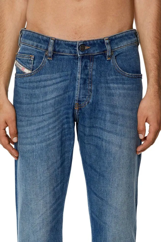 Men Tapered Jeans DYennox 09g83 Medium Blue Diesel Tapered