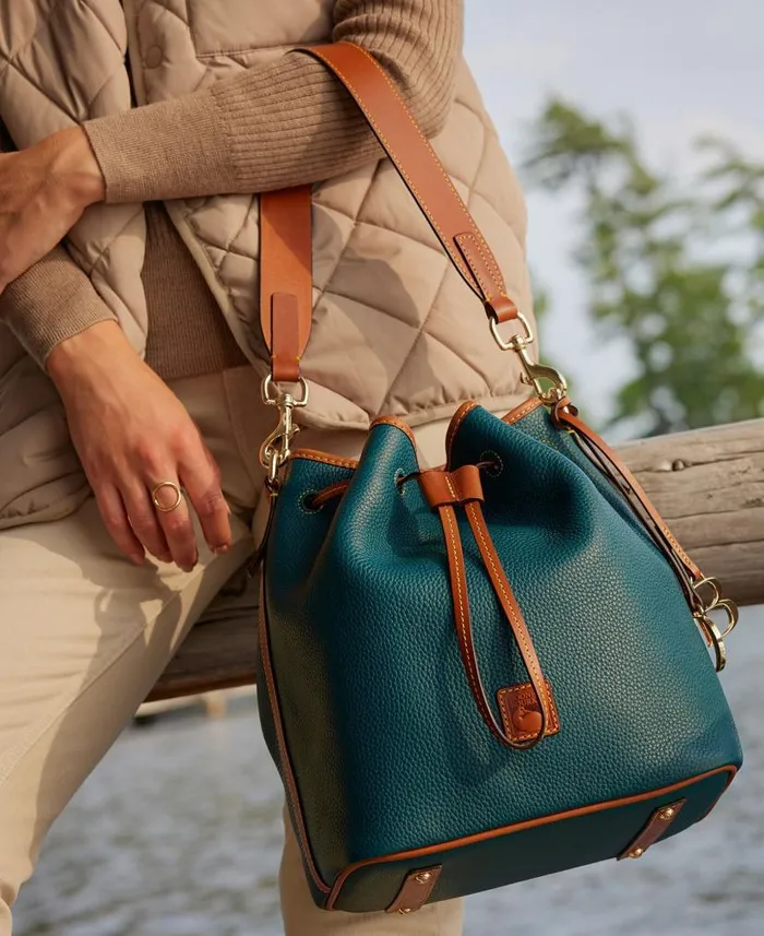 Pebble Grain Drawstring Black Woman Dooney and Bourke Shoulder Bags Pebble Grain Drawstring Black Woman Dooney and Bourke Shoulder Bags