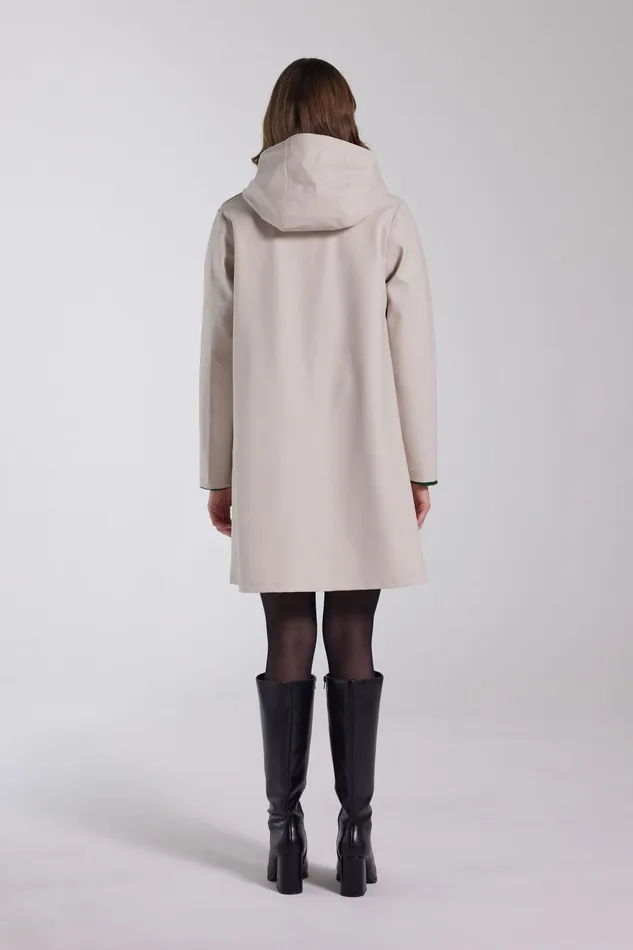 Raincoats Women Stutterheim Mosebacke Raincoat Light Sand