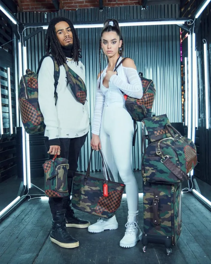 SPRAYGROUND THE PARADOXX SHARK CROSSOVER CLUTCH Bags