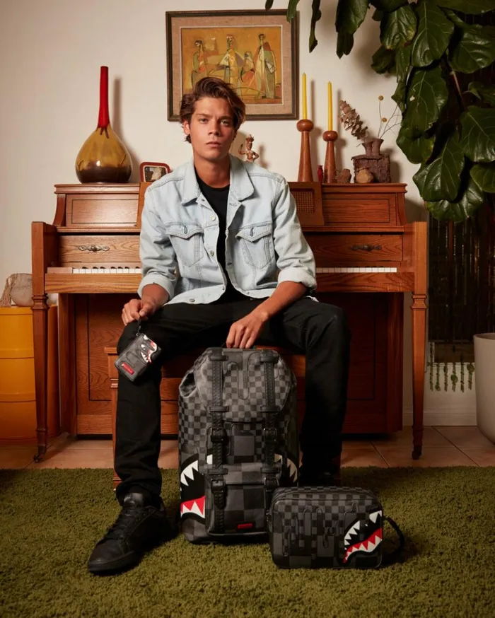 SPRAYGROUND XTC GREY SHARKS IN PARIS TOILETRY BAG Bags