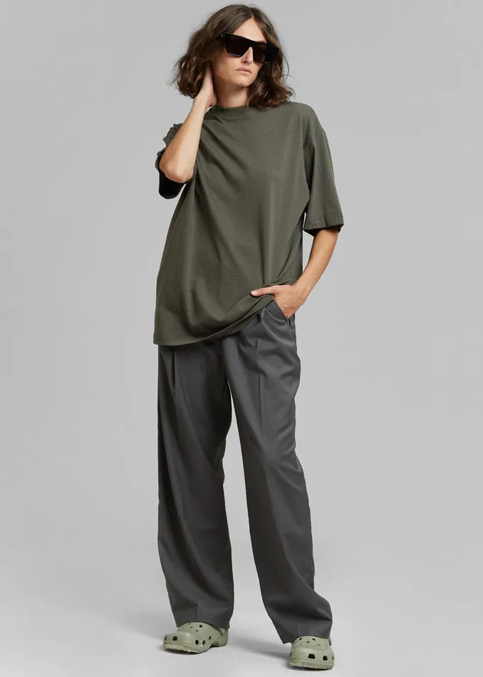 The Frankie Shop Tops Evora Tee 8211 Olive 8211 MenWomen