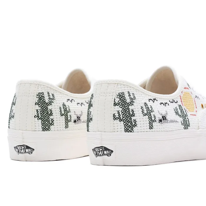 Vans Classics Men Desert Embroidery Authentic VR3 Shoes White