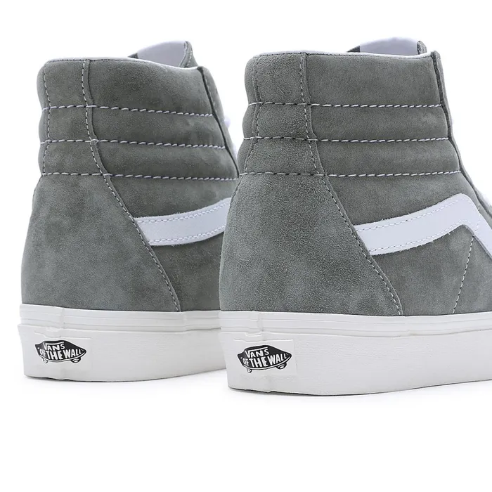 Vans Classics Men Pig Suede Sk8Hi Shoes Grey