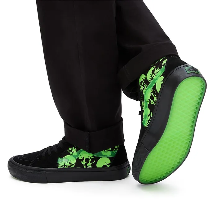 Vans View All Men Skate Sk8Hi Glow Skulls Shoes Green