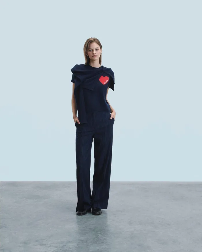 Women Cashmere Sweaters From Future Light Heart Sleeveless Sweater Navy