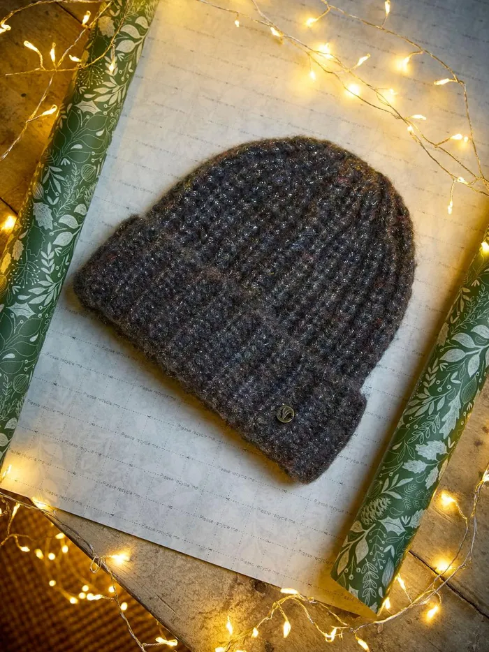 Women Hats Fat Face Black Sparkle Beanie