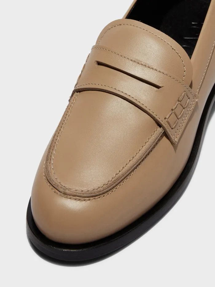 Women Oscar Calfskin Leather Loafers Aeyde Flats